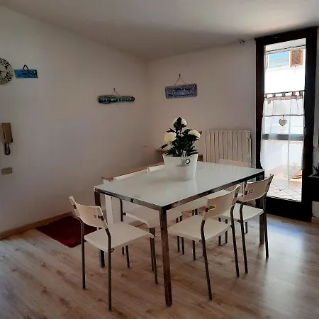 La Scalinatella Apartment *